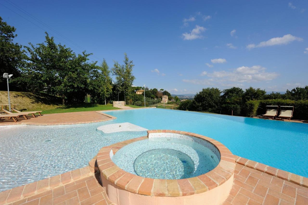 Agriturismo Il Vecchio Mandorlo Perugia Luaran gambar